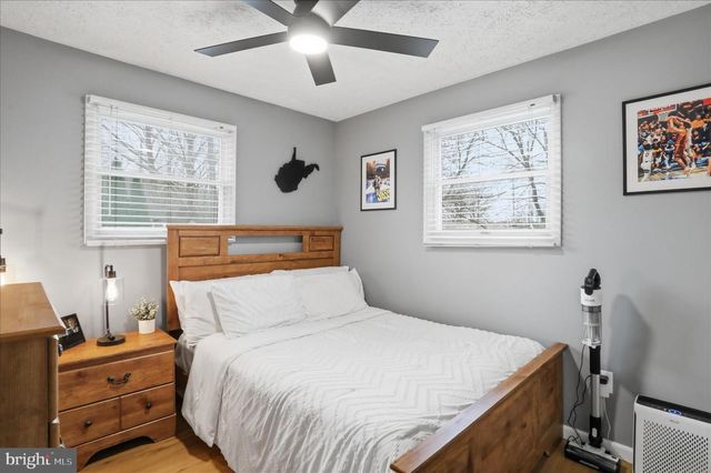 65 S HUMMINGBIRD ST, Keyser, WV 26726