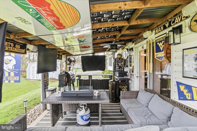 65 S HUMMINGBIRD ST, Keyser, WV 26726