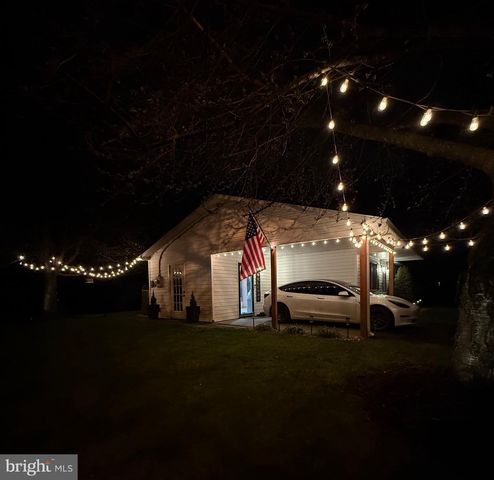 65 S HUMMINGBIRD ST, Keyser, WV 26726