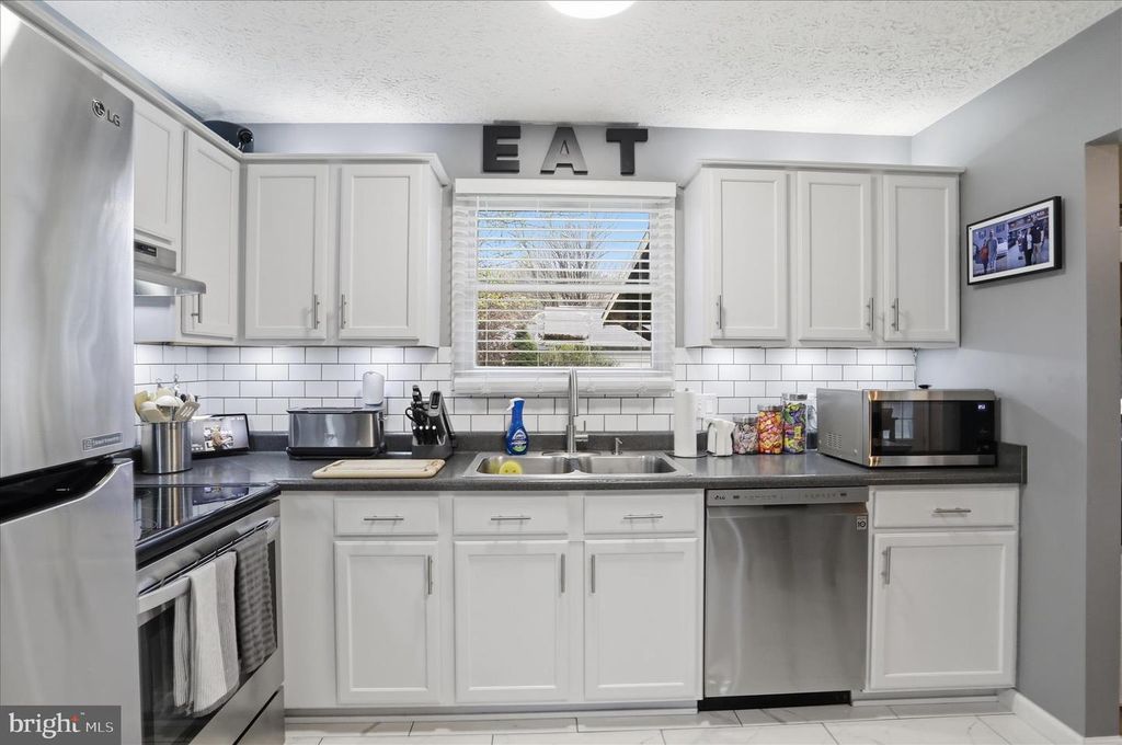 Image 20 of property listing at 65 S HUMMINGBIRD ST, Keyser, WV 26726