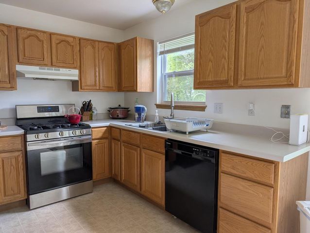655 Bluebill LANE, Genoa City, WI 53128
