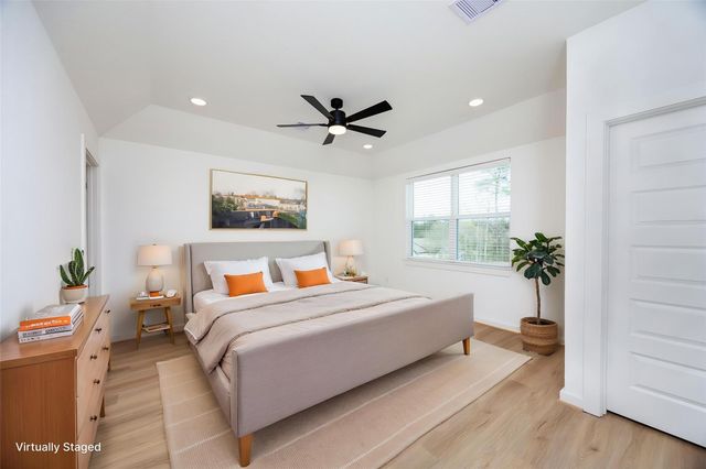 1989 Longmire Villas Court, Conroe, TX 77304