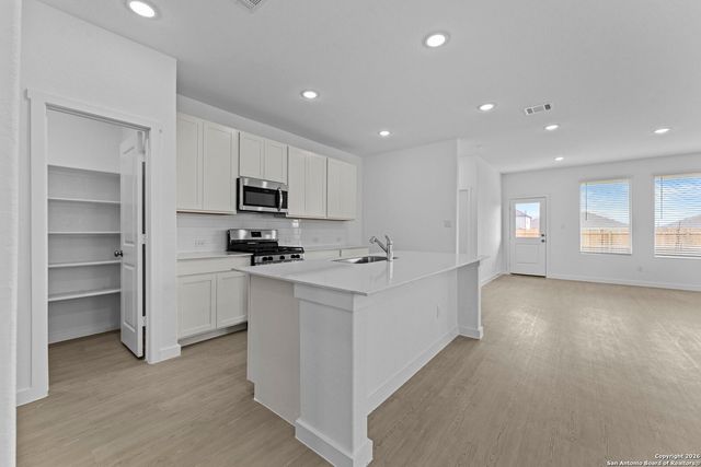 1859 Nuthatch Ridge, New Braunfels, TX 78130