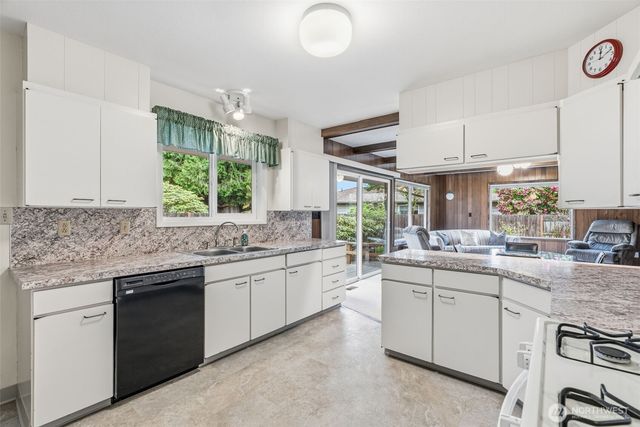2246 Cascade Way, Longview, WA 98632