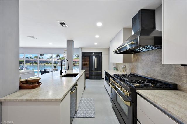 380 Rookery CT, Marco Island, FL 34145