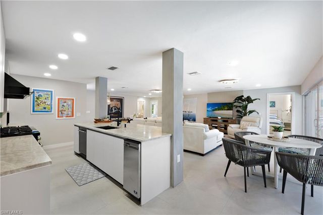 380 Rookery CT, Marco Island, FL 34145