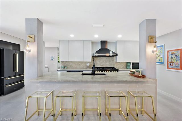 380 Rookery CT, Marco Island, FL 34145