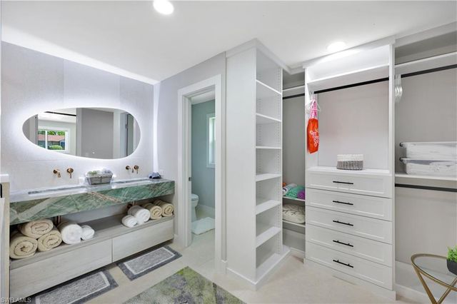 380 Rookery CT, Marco Island, FL 34145