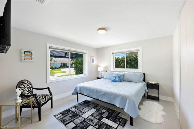 380 Rookery CT, Marco Island, FL 34145