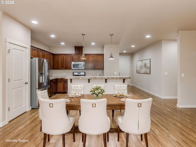 1933 WILLAMINA Ave, Forest Grove, OR 97116
