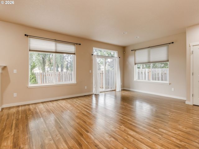 1933 WILLAMINA Ave, Forest Grove, OR 97116