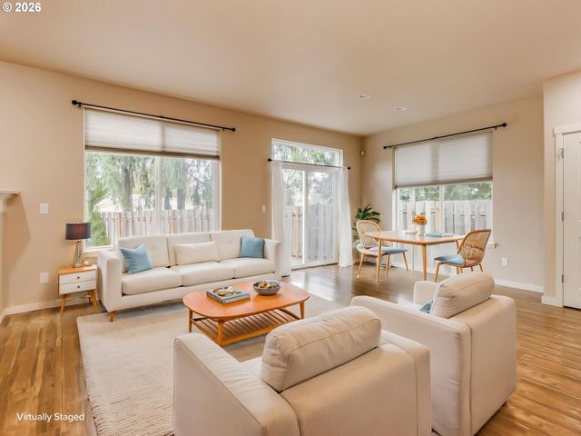1933 WILLAMINA Ave, Forest Grove, OR 97116