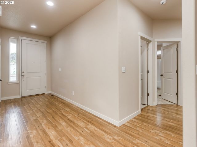 1933 WILLAMINA Ave, Forest Grove, OR 97116