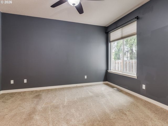 1933 WILLAMINA Ave, Forest Grove, OR 97116