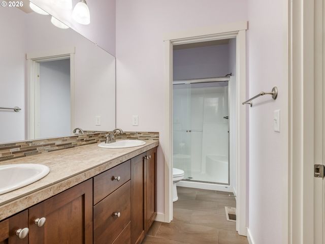 1933 WILLAMINA Ave, Forest Grove, OR 97116
