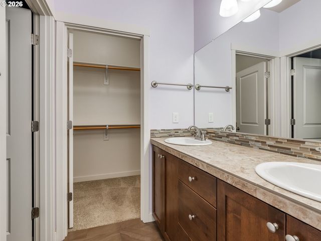 1933 WILLAMINA Ave, Forest Grove, OR 97116