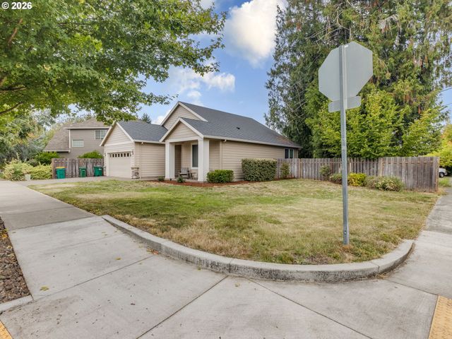 1933 WILLAMINA Ave, Forest Grove, OR 97116