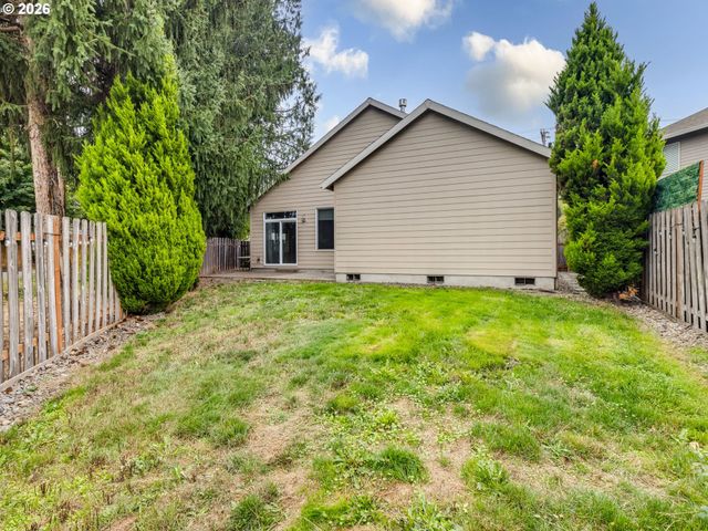 1933 WILLAMINA Ave, Forest Grove, OR 97116