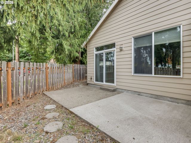 1933 WILLAMINA Ave, Forest Grove, OR 97116