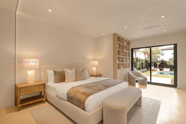 4430 Royal Palm Ave, Miami Beach, FL 33140