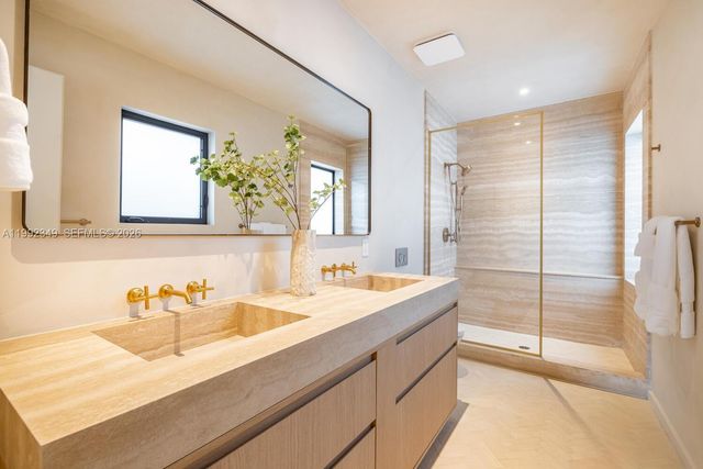 4430 Royal Palm Ave, Miami Beach, FL 33140