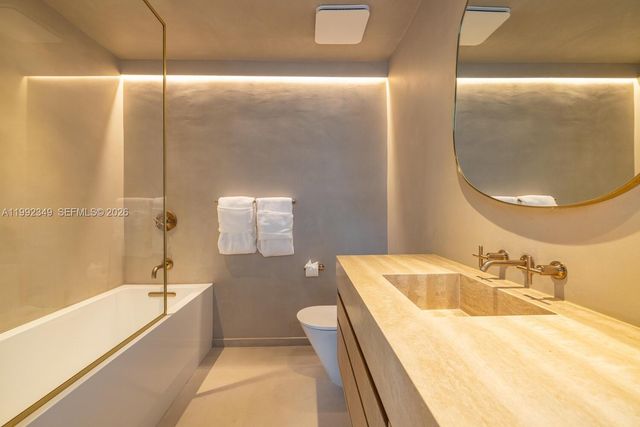 4430 Royal Palm Ave, Miami Beach, FL 33140