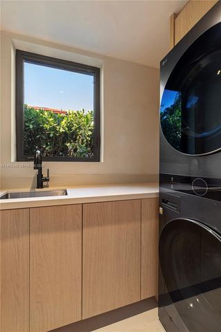 4430 Royal Palm Ave, Miami Beach, FL 33140