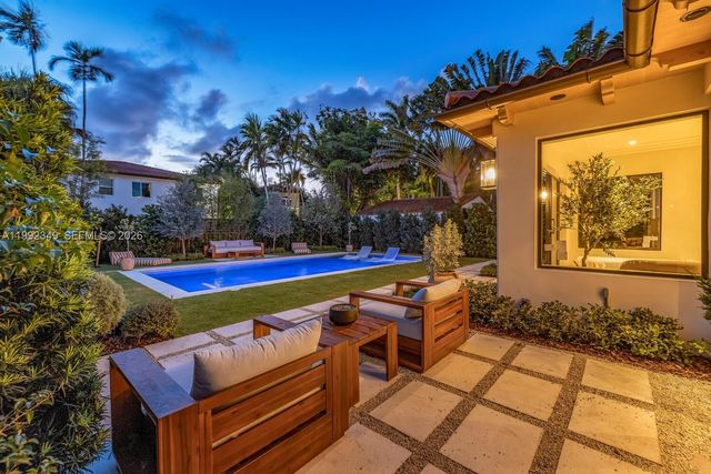 4430 Royal Palm Ave, Miami Beach, FL 33140