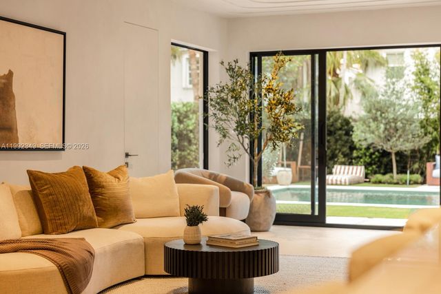 4430 Royal Palm Ave, Miami Beach, FL 33140