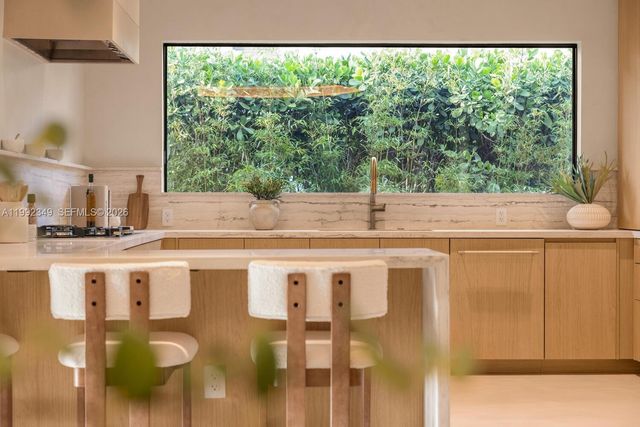 4430 Royal Palm Ave, Miami Beach, FL 33140