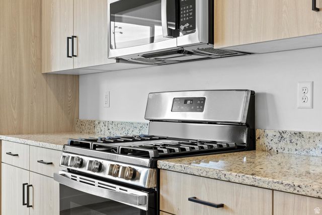 99 S 940 E, Santaquin, UT 84655