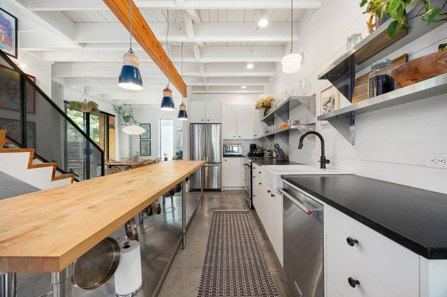3306 Garden Villa LN, Austin, TX 78704