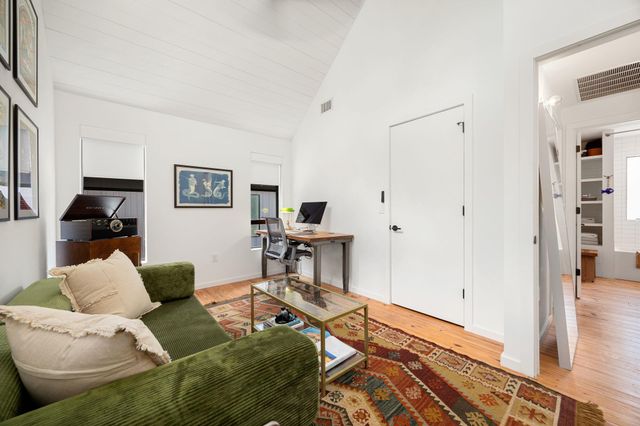 3306 Garden Villa LN, Austin, TX 78704