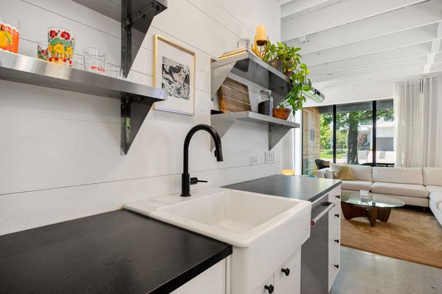 3306 Garden Villa LN, Austin, TX 78704