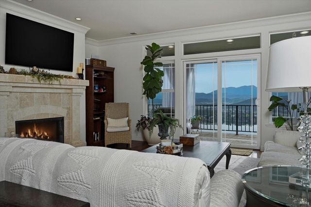18750 Fernwood Rd, Hidden Valley Lake, CA 95467