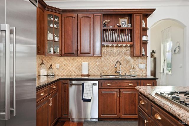 18750 Fernwood Rd, Hidden Valley Lake, CA 95467
