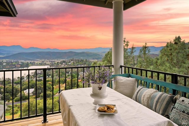 18750 Fernwood Rd, Hidden Valley Lake, CA 95467