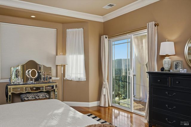 18750 Fernwood Rd, Hidden Valley Lake, CA 95467