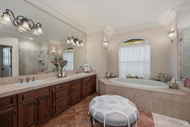 18750 Fernwood Rd, Hidden Valley Lake, CA 95467
