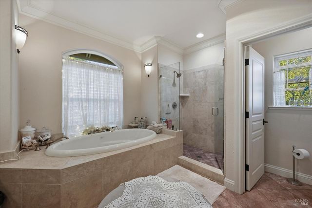 18750 Fernwood Rd, Hidden Valley Lake, CA 95467