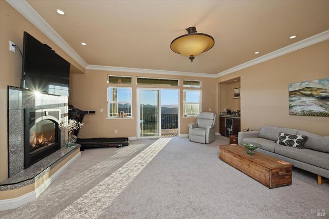 18750 Fernwood Rd, Hidden Valley Lake, CA 95467