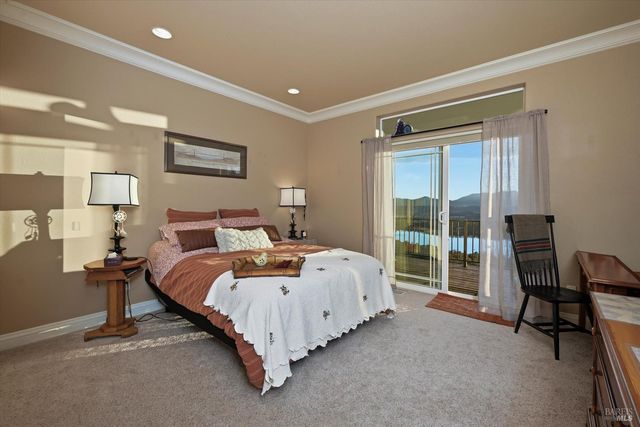 18750 Fernwood Rd, Hidden Valley Lake, CA 95467