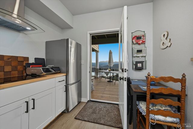 18750 Fernwood Rd, Hidden Valley Lake, CA 95467
