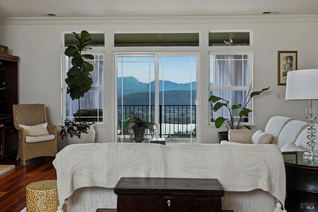 18750 Fernwood Rd, Hidden Valley Lake, CA 95467