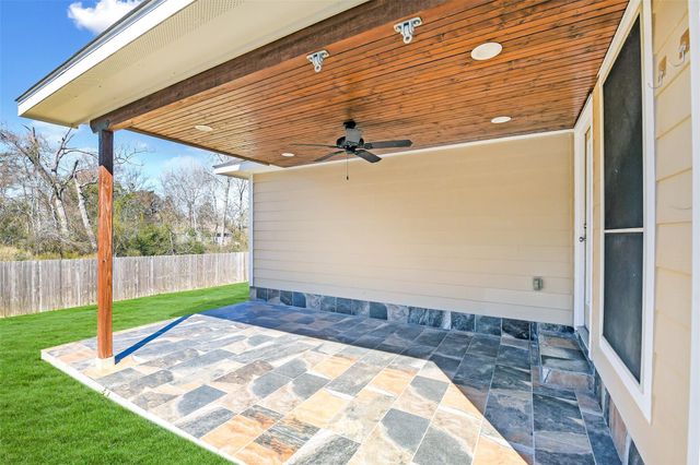 151 Doe Run Drive, Huntsville, TX 77320