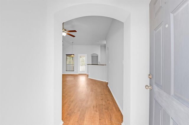 151 Doe Run Drive, Huntsville, TX 77320