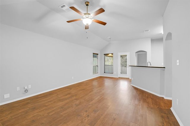 151 Doe Run Drive, Huntsville, TX 77320