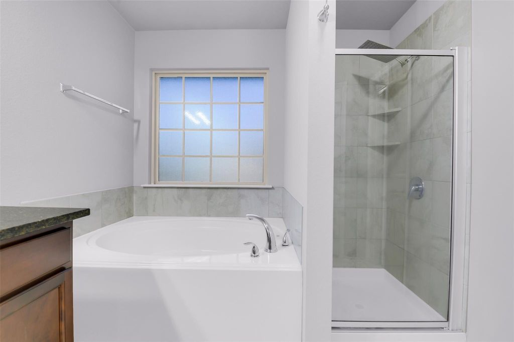 Image 18 of property listing at 151 Doe Run Drive, Huntsville, TX 77320