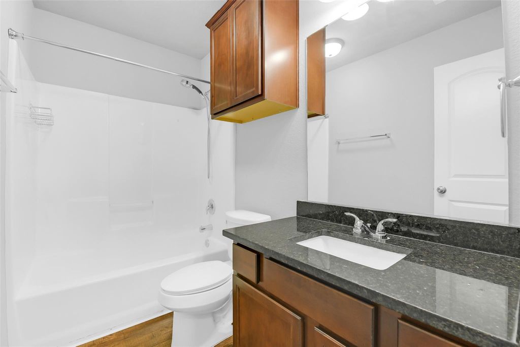 Image 22 of property listing at 151 Doe Run Drive, Huntsville, TX 77320