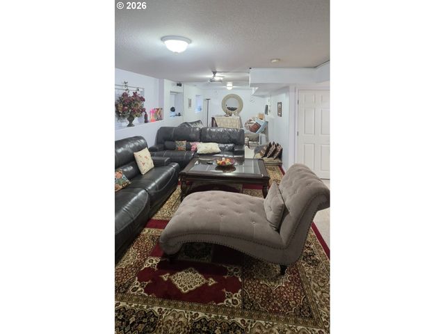 7490 Sw 154TH Sw, Beaverton, OR 97007